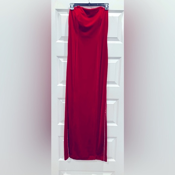 ALEX EVENINGS -Stunning long strapless velvet with rhinestone accents. Like NEW - Picture 1 of 13